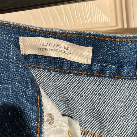 NWT-universal thread -size8(29” waist)-medium denim-relaxed, wide leg jeans. - Picture 7 of 13